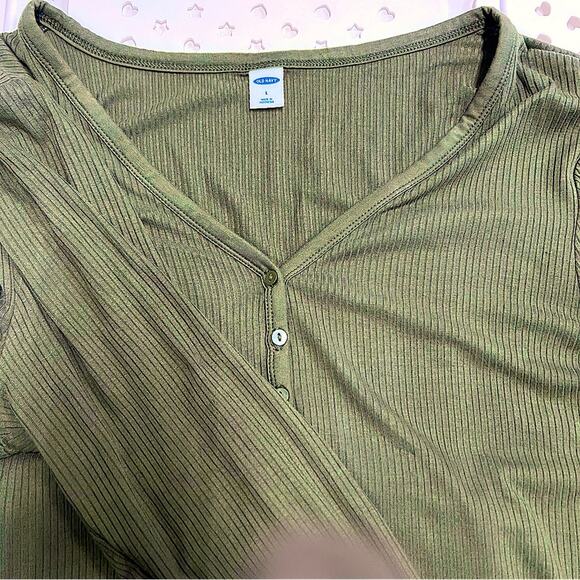 Old Navy long sleeve ribbedl pull over. Women’s. Size large. Olive green. - Picture 4 of 9